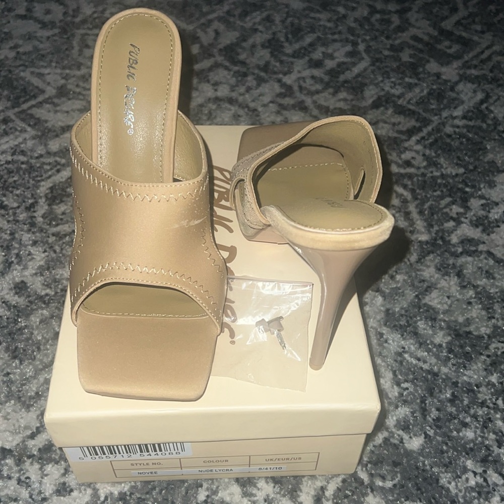 BNIB stretch heels